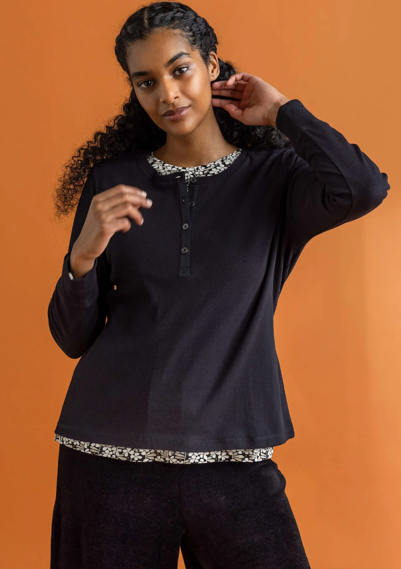 Gudrun Sjödén Knopfleistenshirt aus Bio-Baumwollripp> Pullover & Shirts
