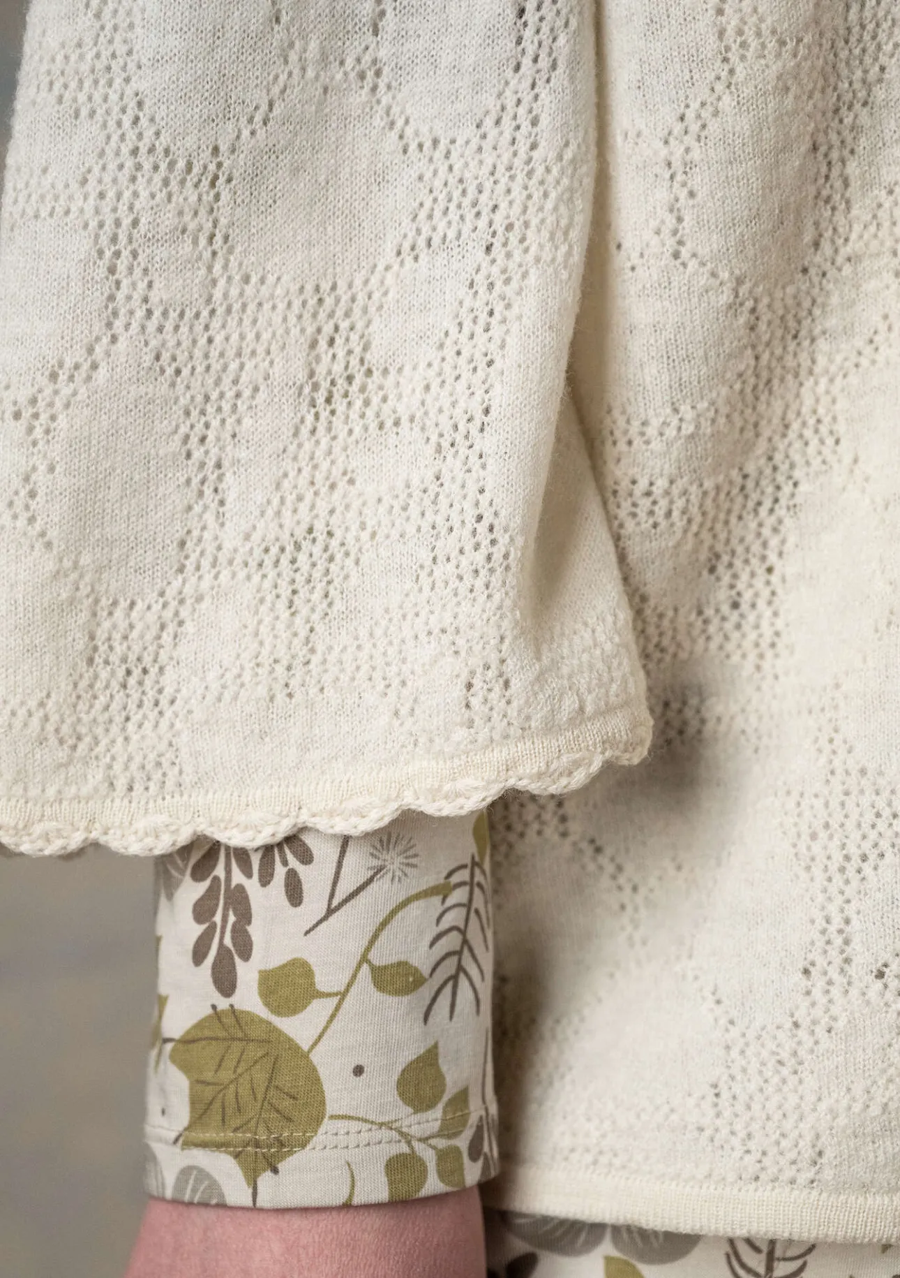 Gudrun Sjödén Pointelle-Strickjacke „Blomstra“ aus Bio-Wolle> Strickjacken