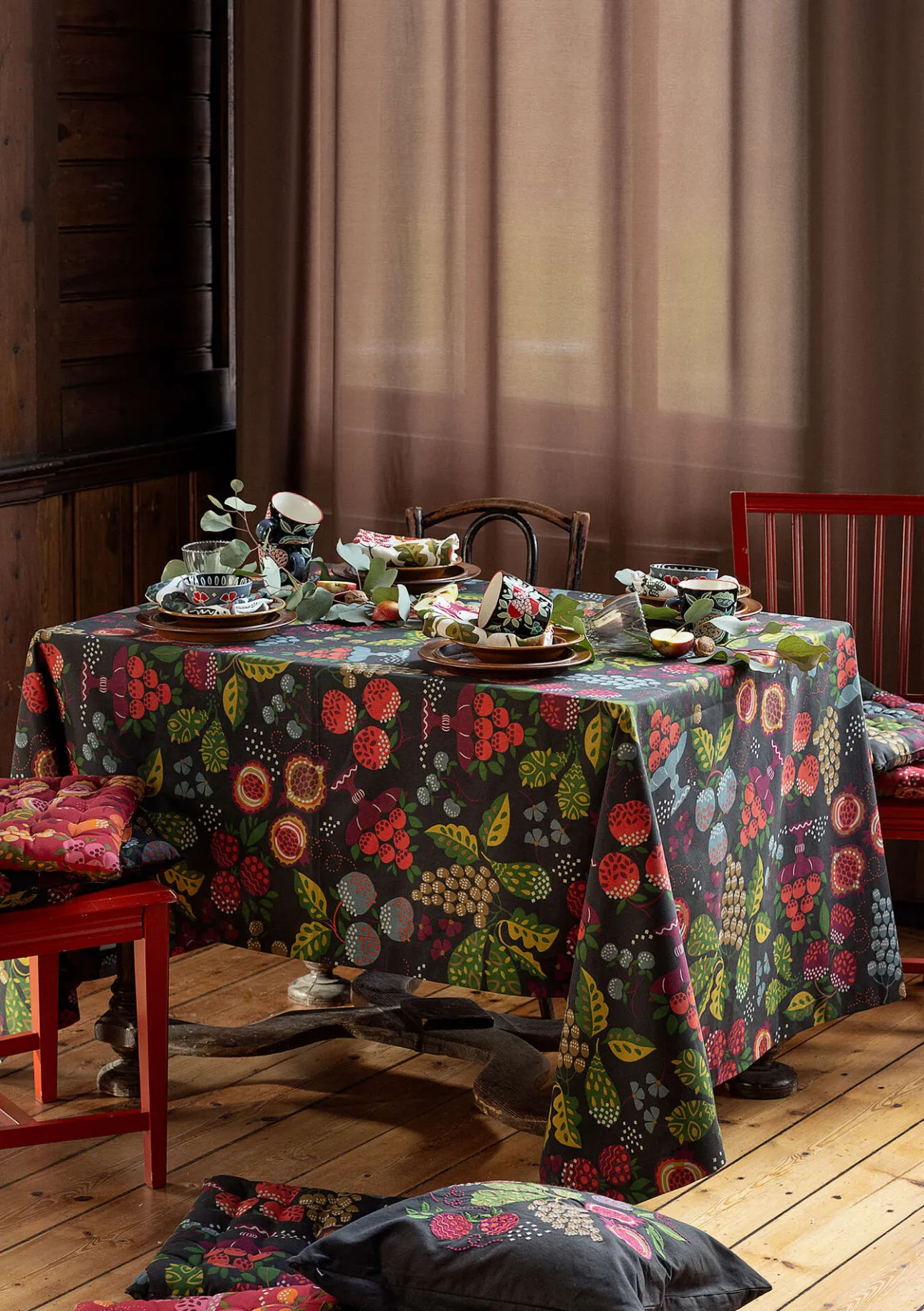 Gudrun Sjödén Tischdecke „Fruits“ aus Bio-Baumwolle> Tischdecken & -läufer|Küche & Esszimmer